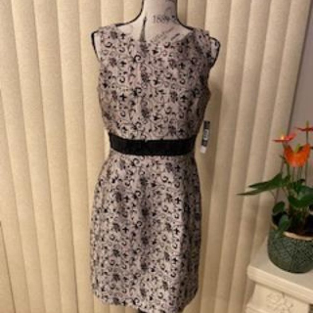 Tahari Gold/Black Sequins Simply Elegant Short Party Dress Size 8P